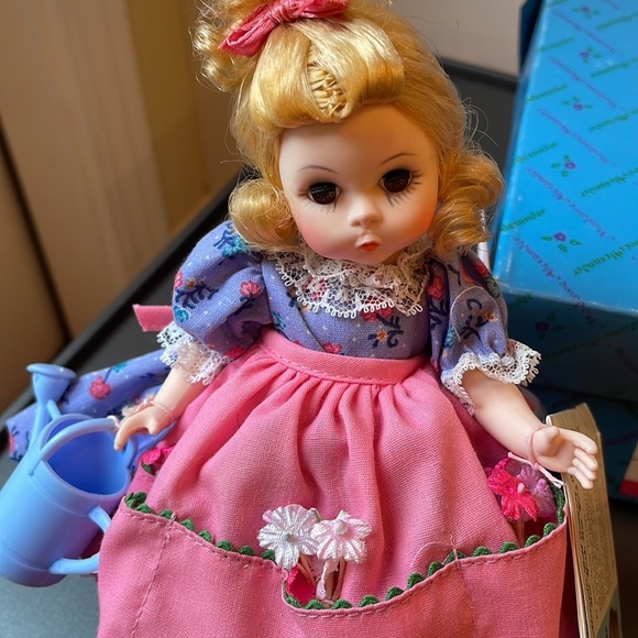 Madame Alexander doll - Mary Mary 8" - Picture 2 of 7